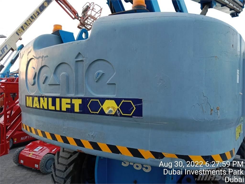 Genie S85 伸縮臂高空作業車
