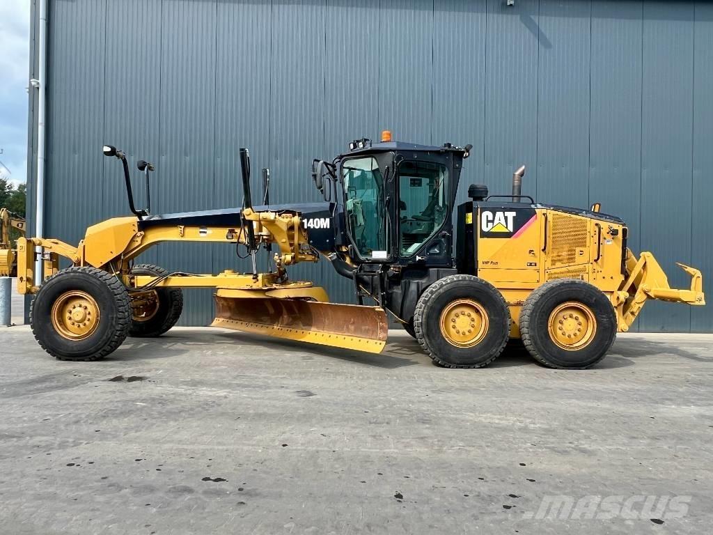 CAT 140M 平土機