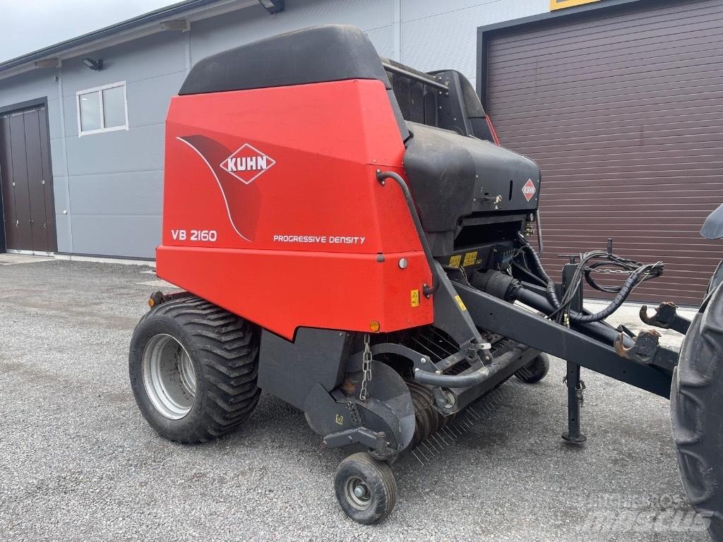 Kuhn VB 2160 OC 23 圓型牧草打包機