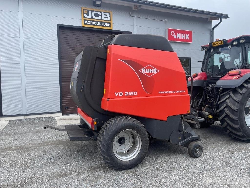 Kuhn VB 2160 OC 23 圓型牧草打包機