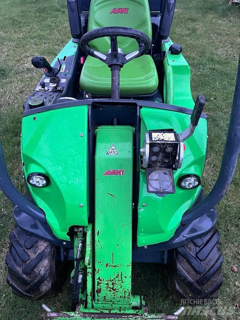 Avant 225 多功能裝載機