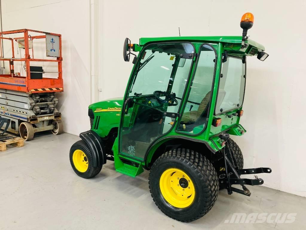 John Deere 2320 小型曳引機