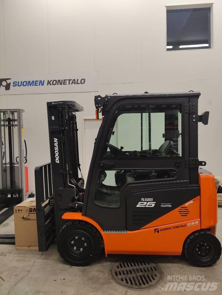 Doosan B25NS TARJOUS! 電動堆高機