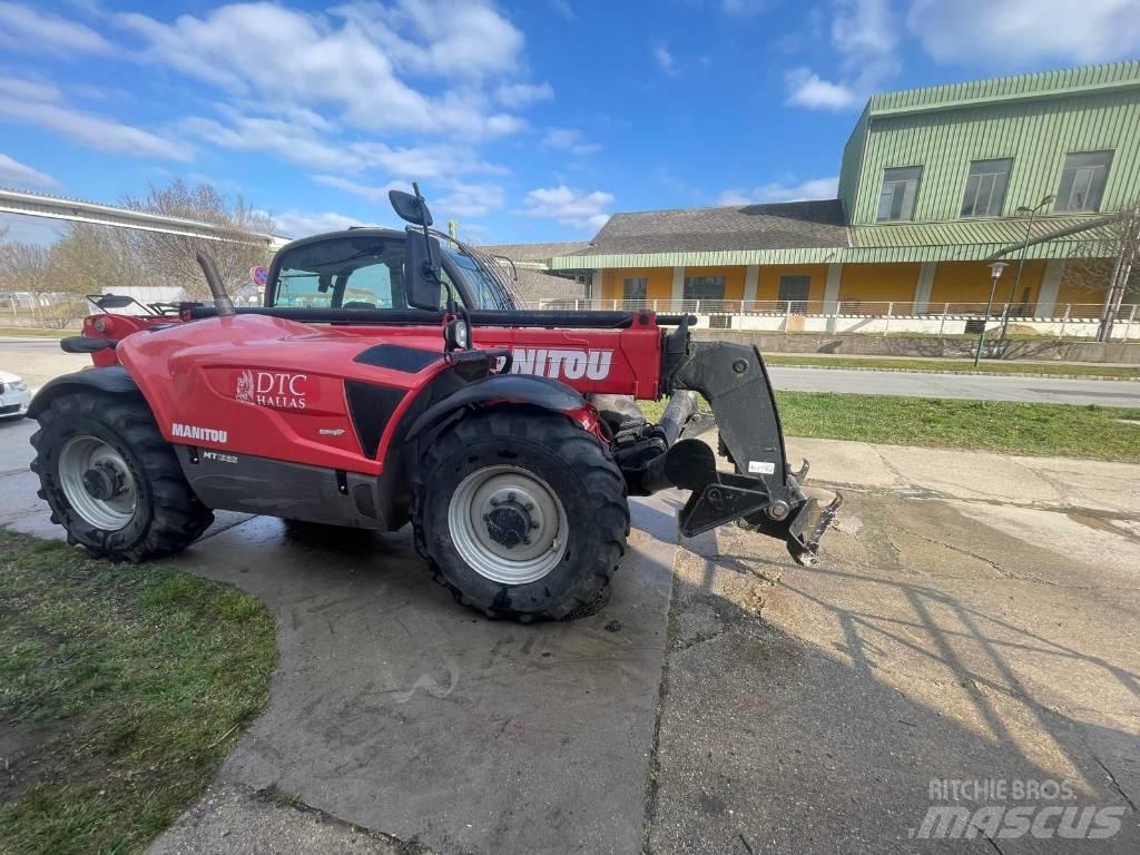 Manitou MT 1335 伸縮臂操作車