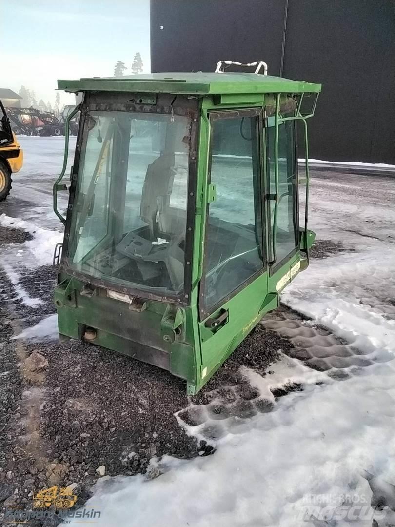 John Deere 1710 駕駛室與內部