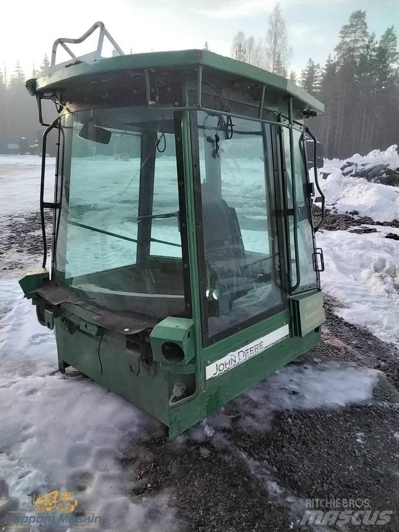 John Deere 1710 駕駛室與內部