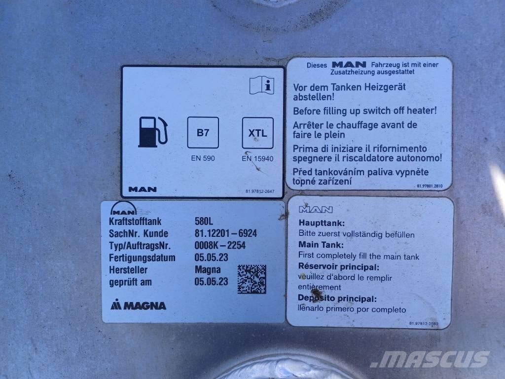MAN Tank 580 liter Fuel and additive tanks