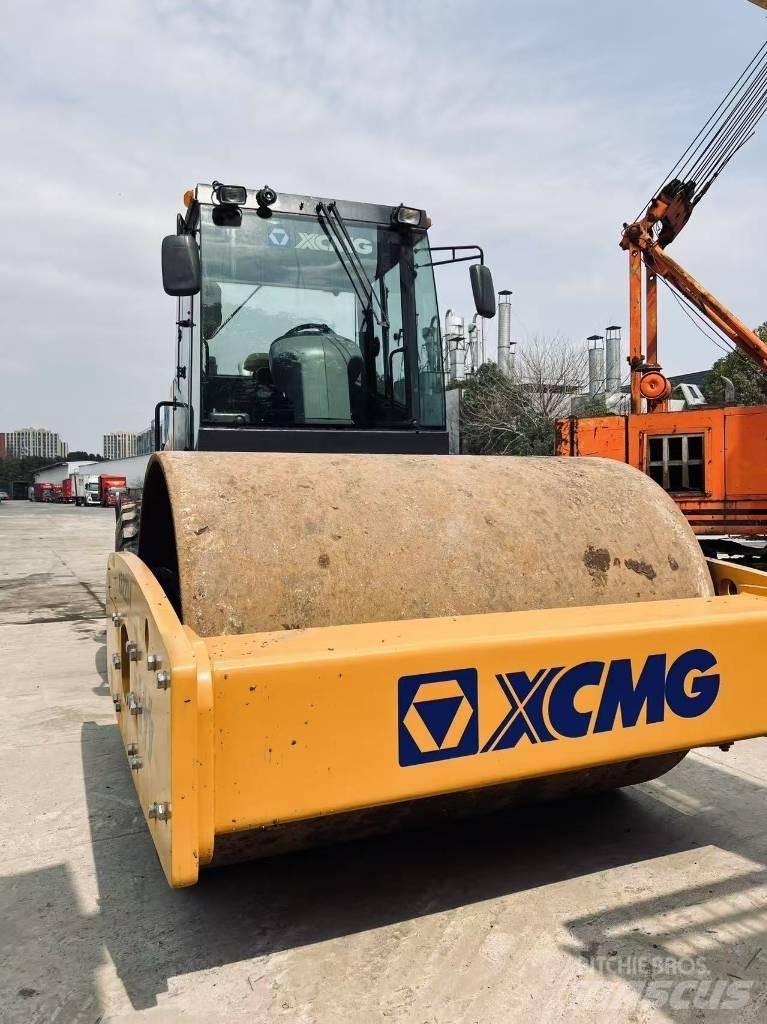 XCMG XS 223 J 單輪滾壓機