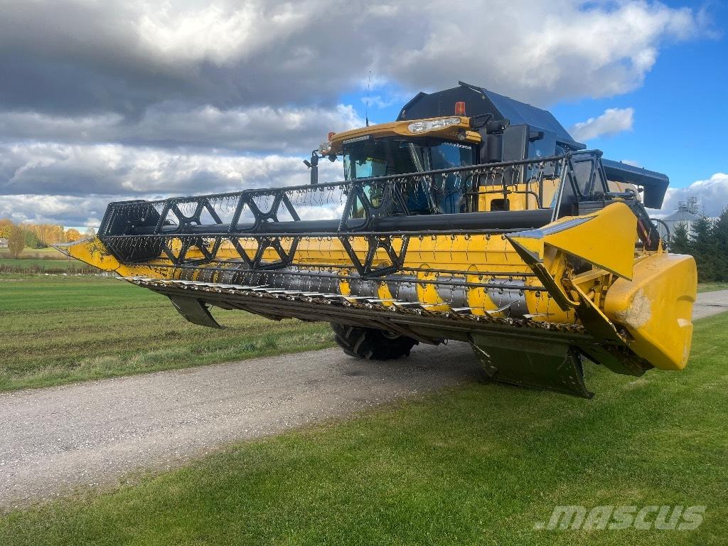 New Holland CX 8080 聯合收穫機