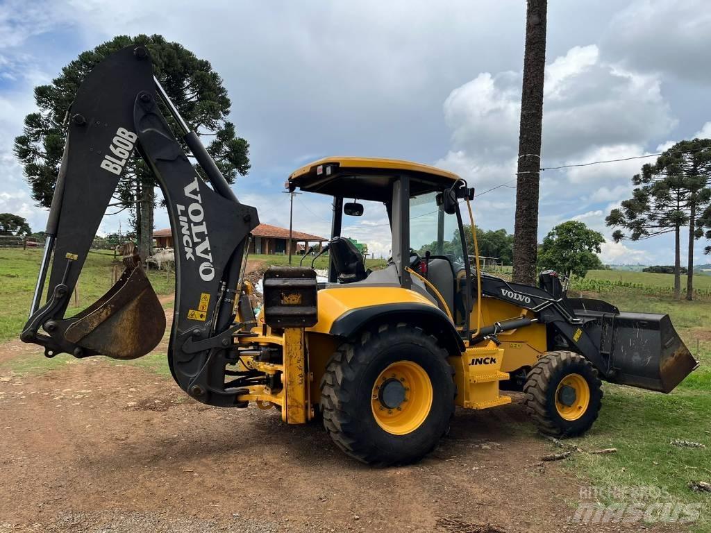 Volvo BL60B 反鏟裝載機