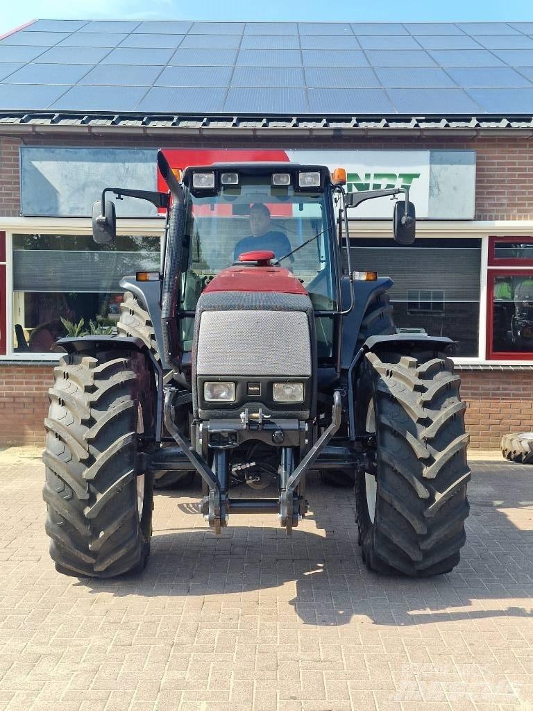 Valtra 8950 曳引機