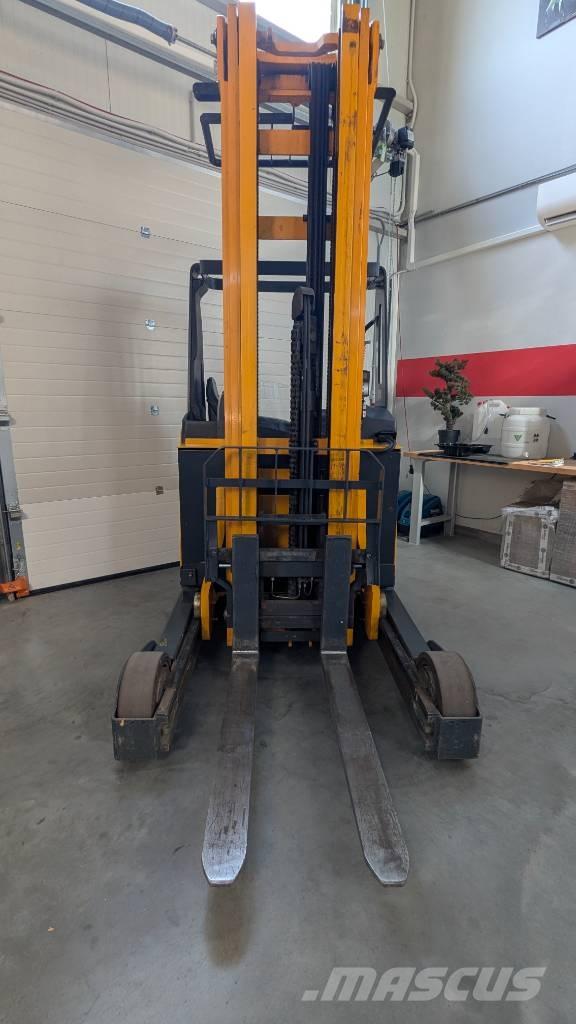 Jungheinrich ETV 325 前伸式堆高機(叉車)