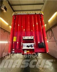 Krone Curtain Mega 篷布半拖車