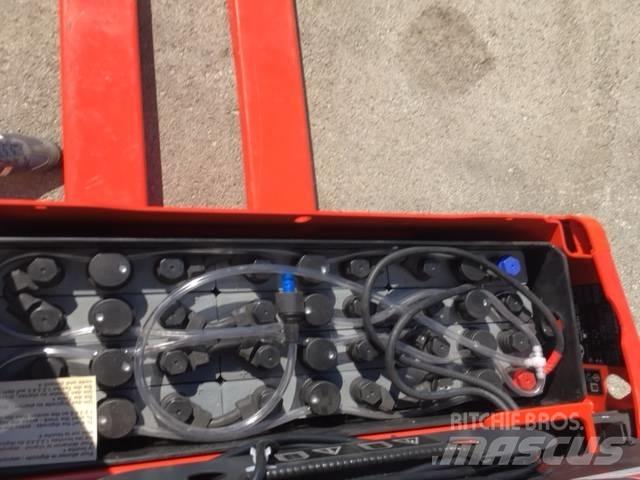 Linde T16/1152 低架升降機