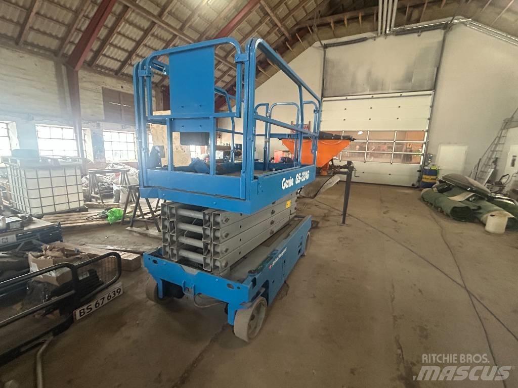 Genie GS3246 剪式升降機
