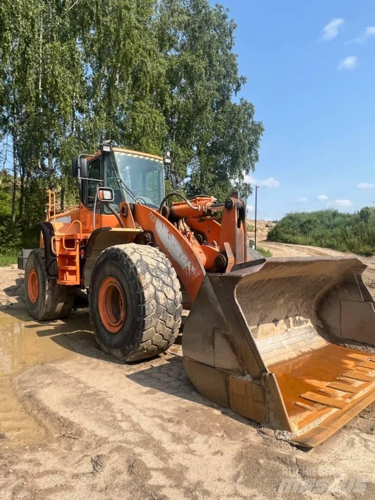 Doosan 420 輪胎式裝載機