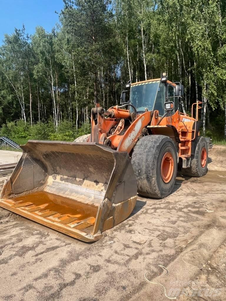 Doosan 420 輪胎式裝載機