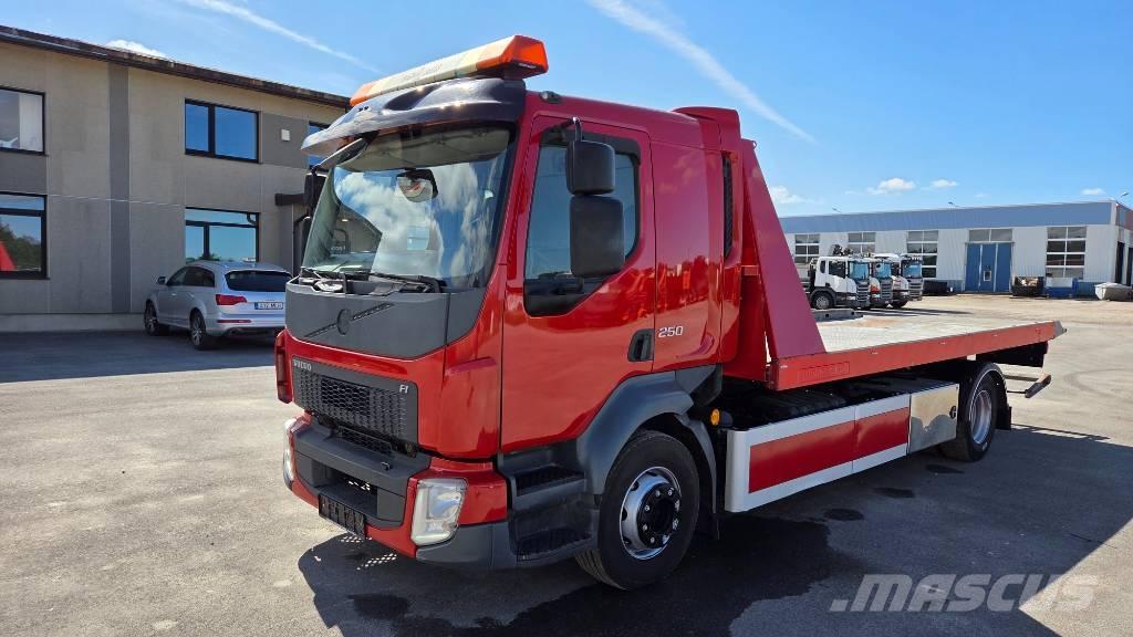 Volvo FL 250 4X2 平板 / 絞盤 卡車