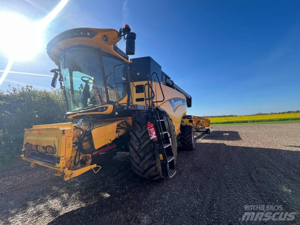 New Holland 8.85 聯合收穫機