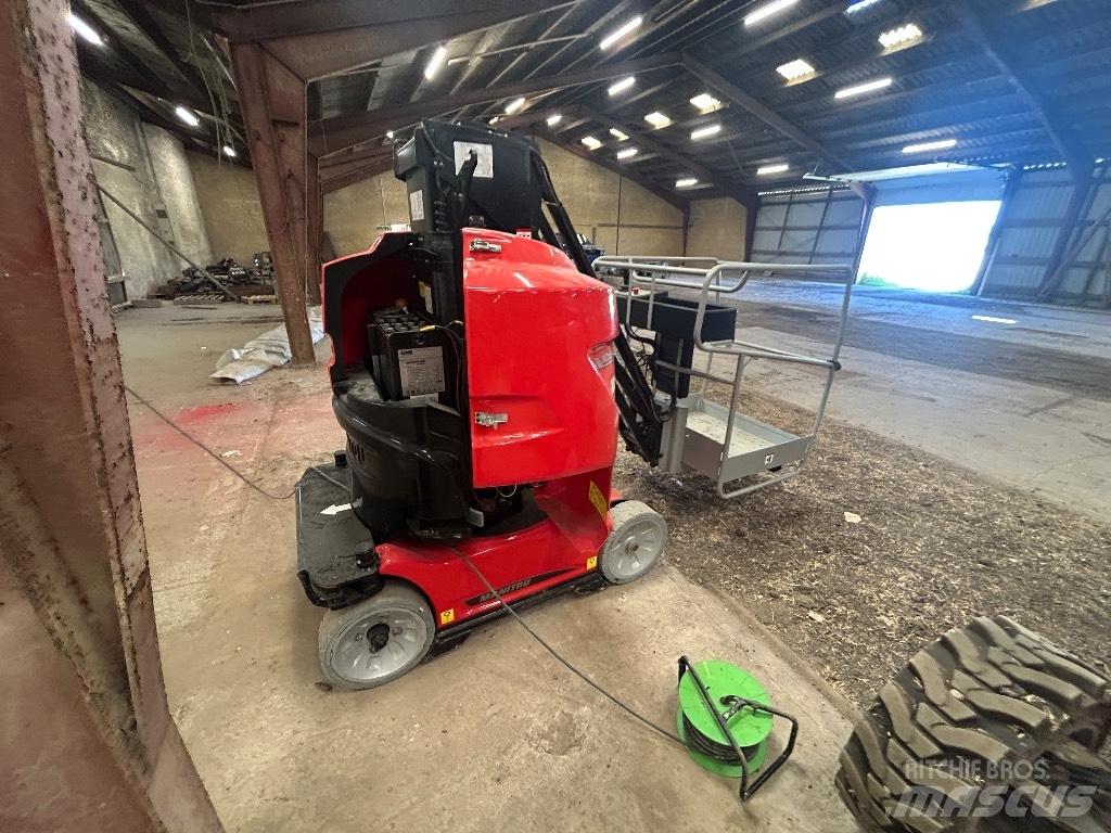 Manitou 100 VJR 垂直升降工作台