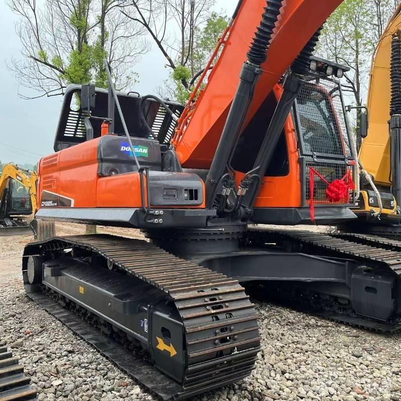 Doosan DX 225 履帶式 挖土機/掘鑿機/挖掘機