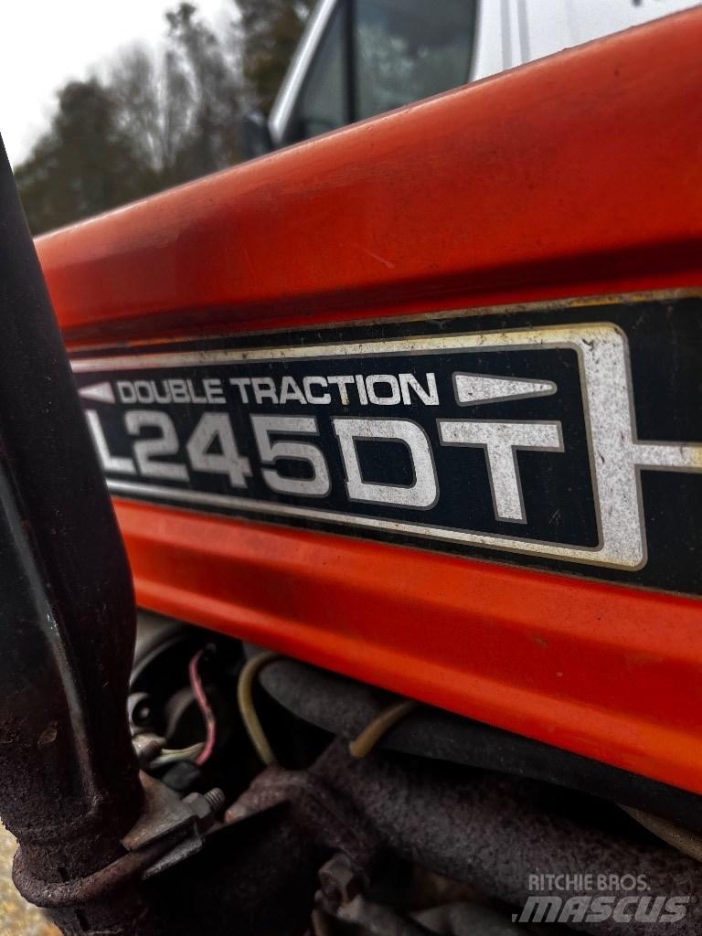 Kubota L 245 小型曳引機