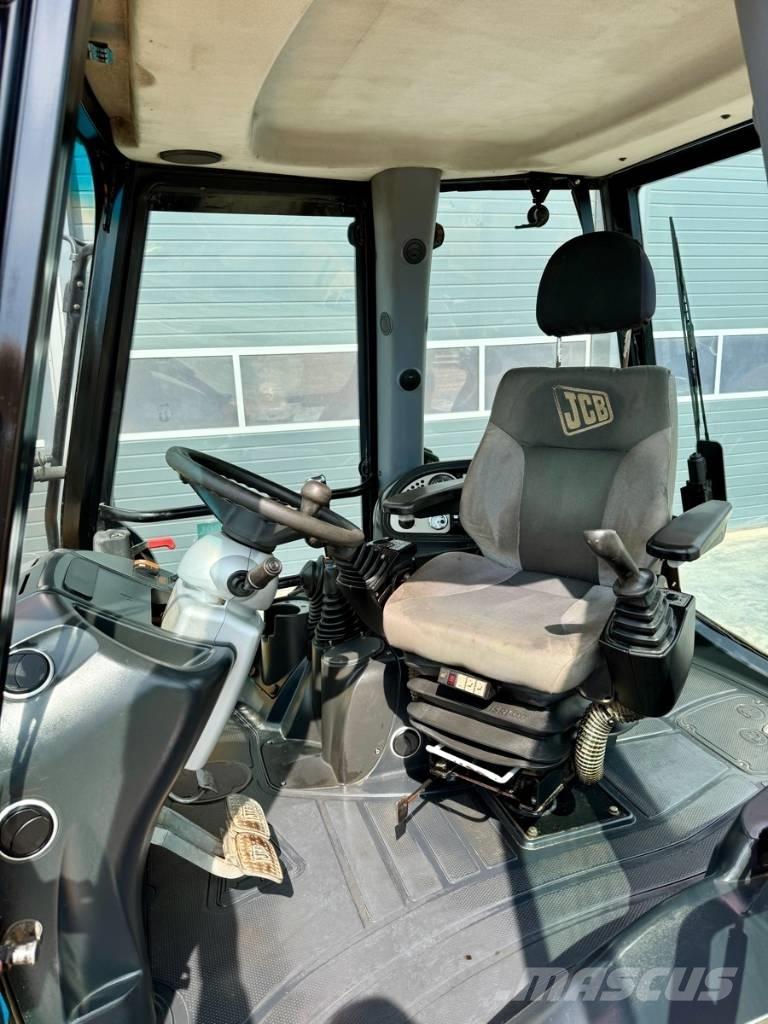 JCB 3 CX 反鏟裝載機