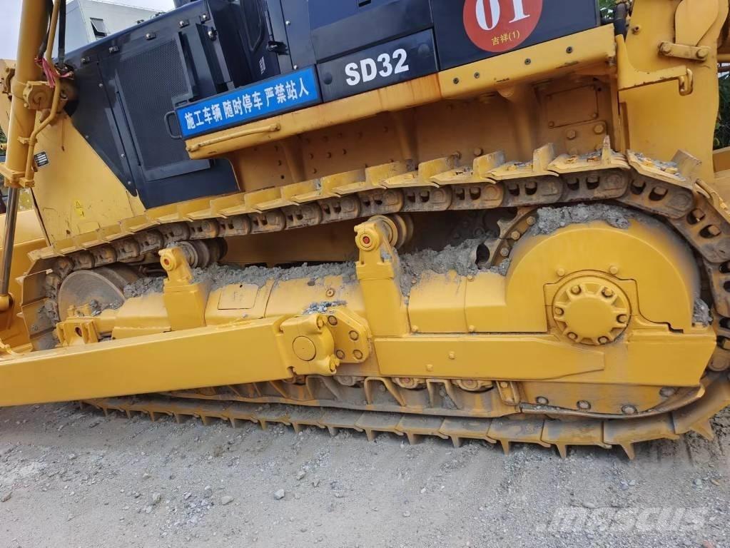 Shantui SD 32 履帶推土機
