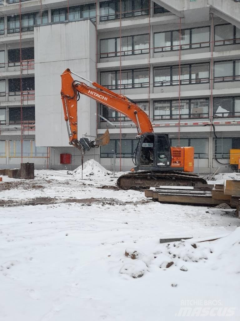  ICE Hitachi 328 B 打樁機