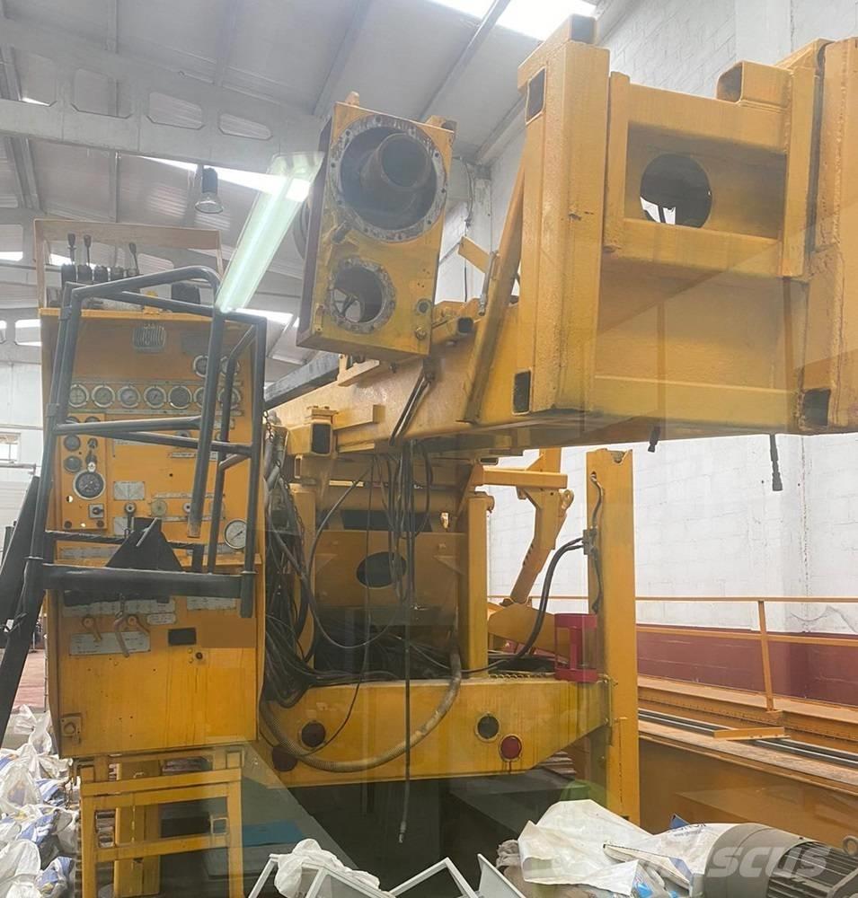 Christensen CS3000 隧道和地下採礦鑽機