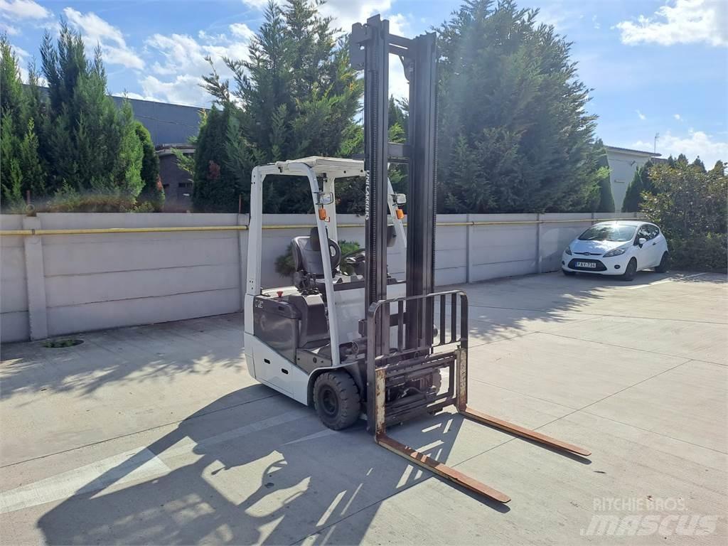 Nissan A1L1N150 電動堆高機