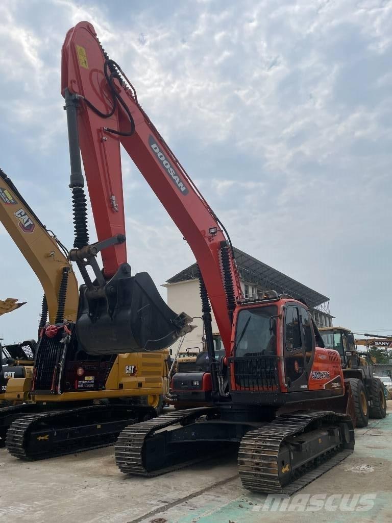 Doosan DX 225 LCA 履帶式 挖土機/掘鑿機/挖掘機