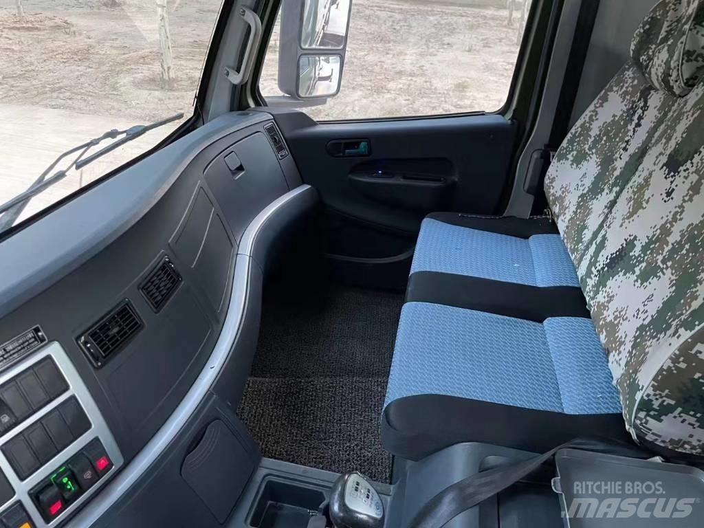 XCMG QY 25 J 獨立吊掛起重機 吊車