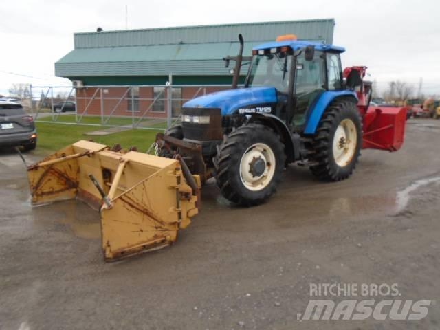 New Holland TM 125 曳引機
