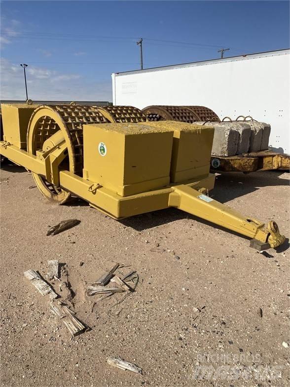 Hyster 70 IN 拖式振動滾壓機