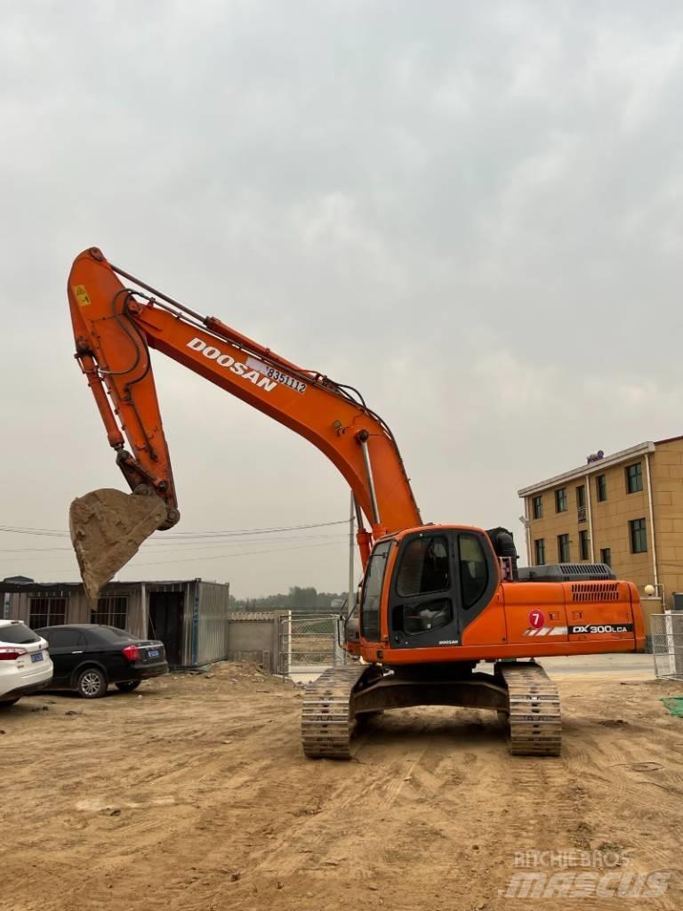 Doosan DX300LCA 履帶式 挖土機/掘鑿機/挖掘機