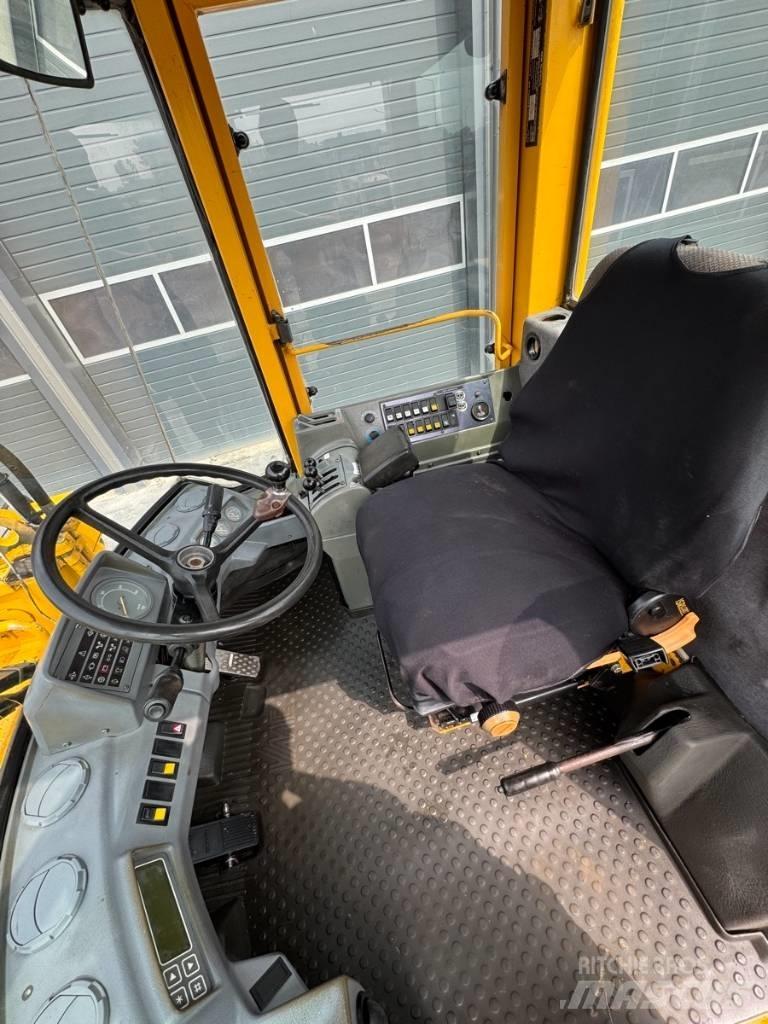 Volvo L90B 輪胎式裝載機