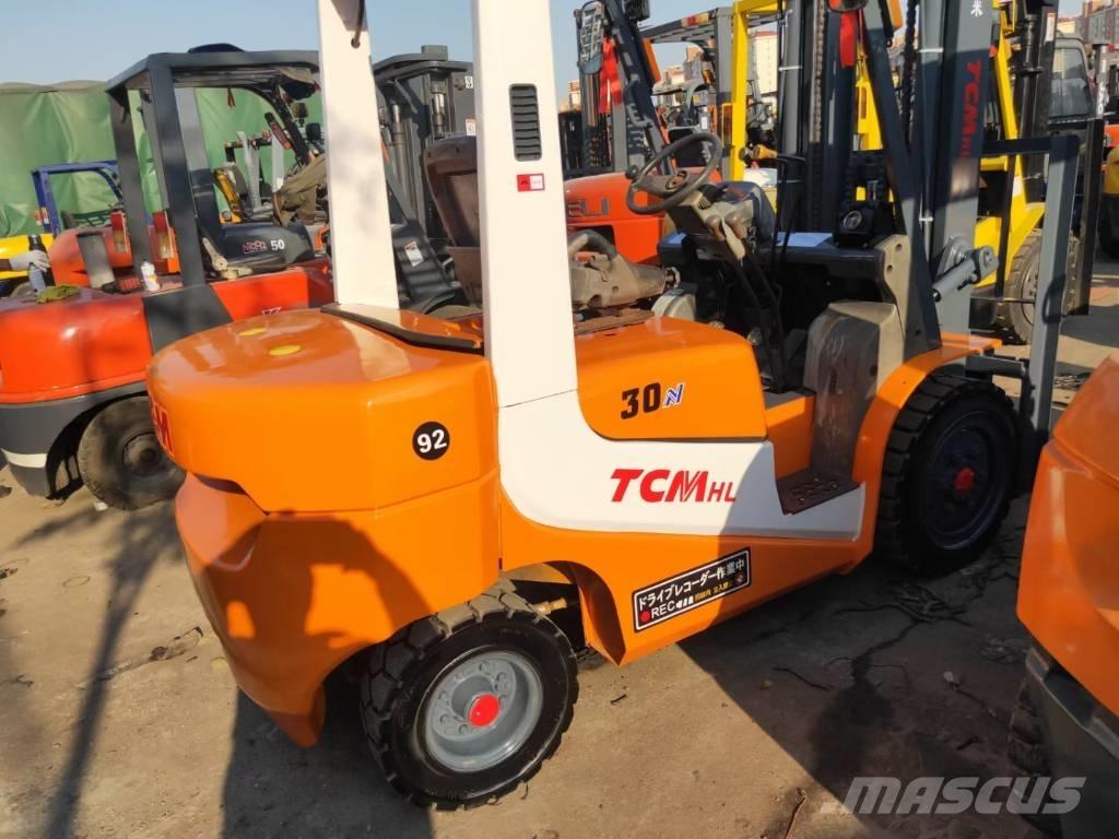 TCM FD30 柴油卡車