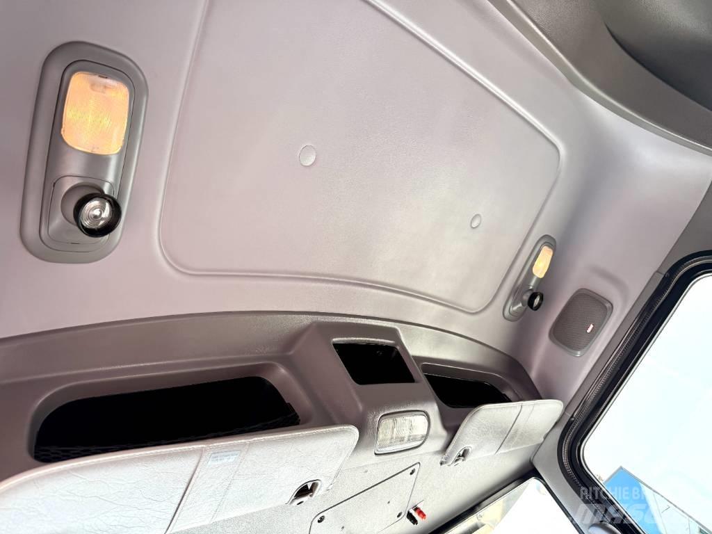 Peterbilt 367 曳引機組件