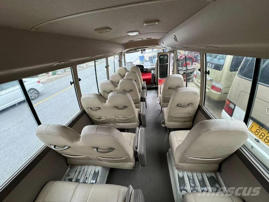Toyota Coaster Bus 迷你巴士