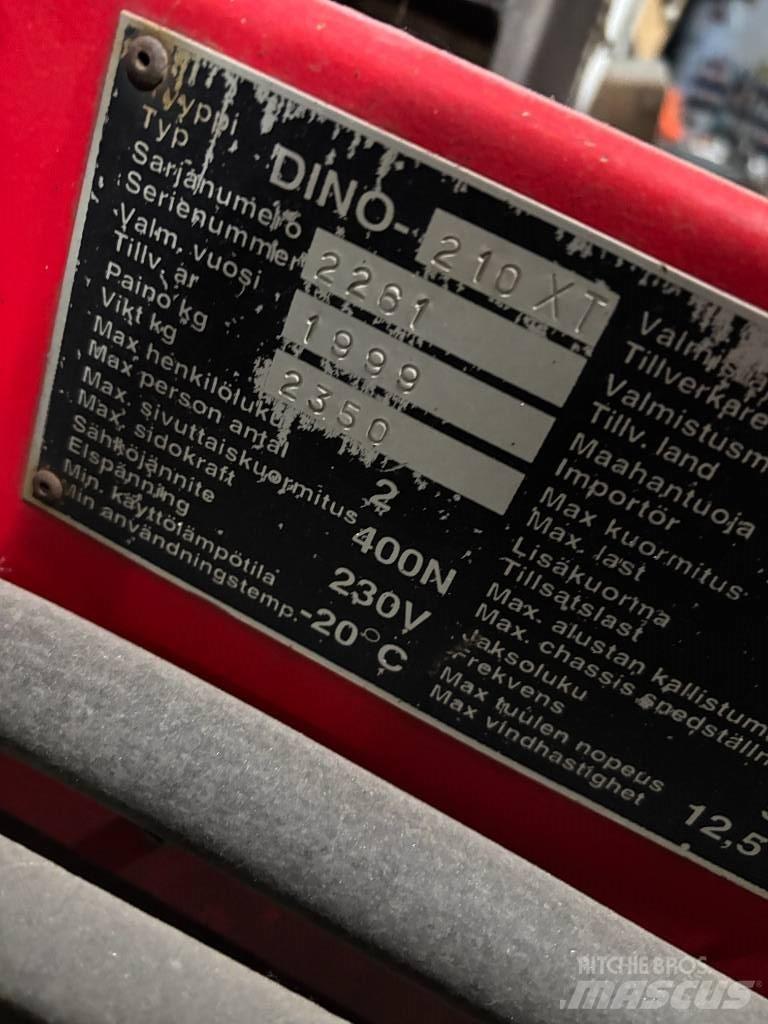 Dinolift 210 XTB-2 拖車裝載高空作業平台