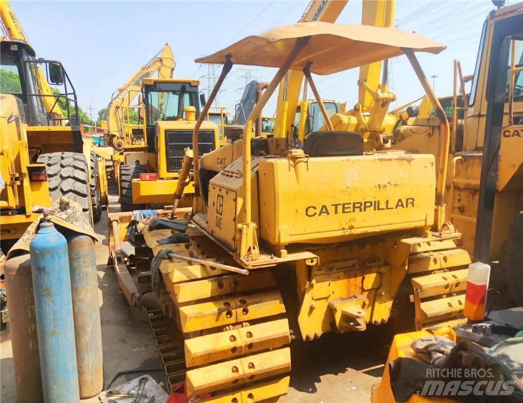 CAT D 4 E 履帶推土機