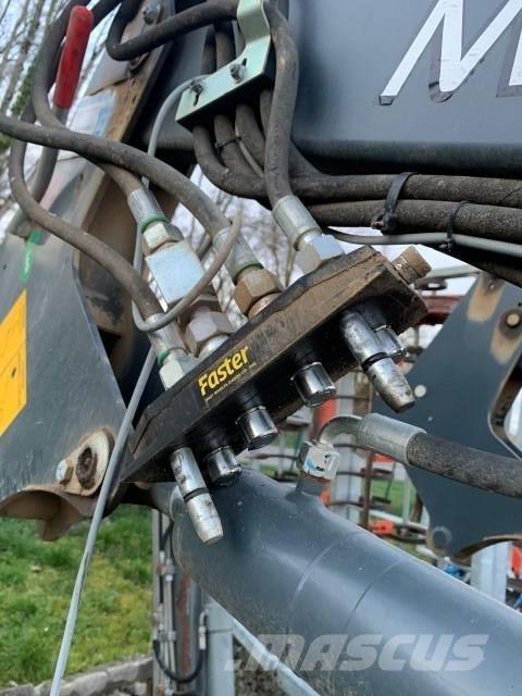  MANIP MB100 前端裝載機和挖掘機