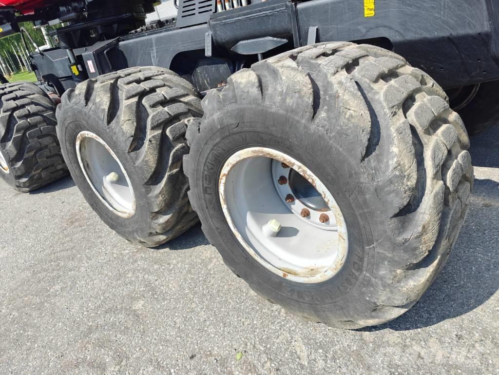 Komatsu 901 XC 收穫機