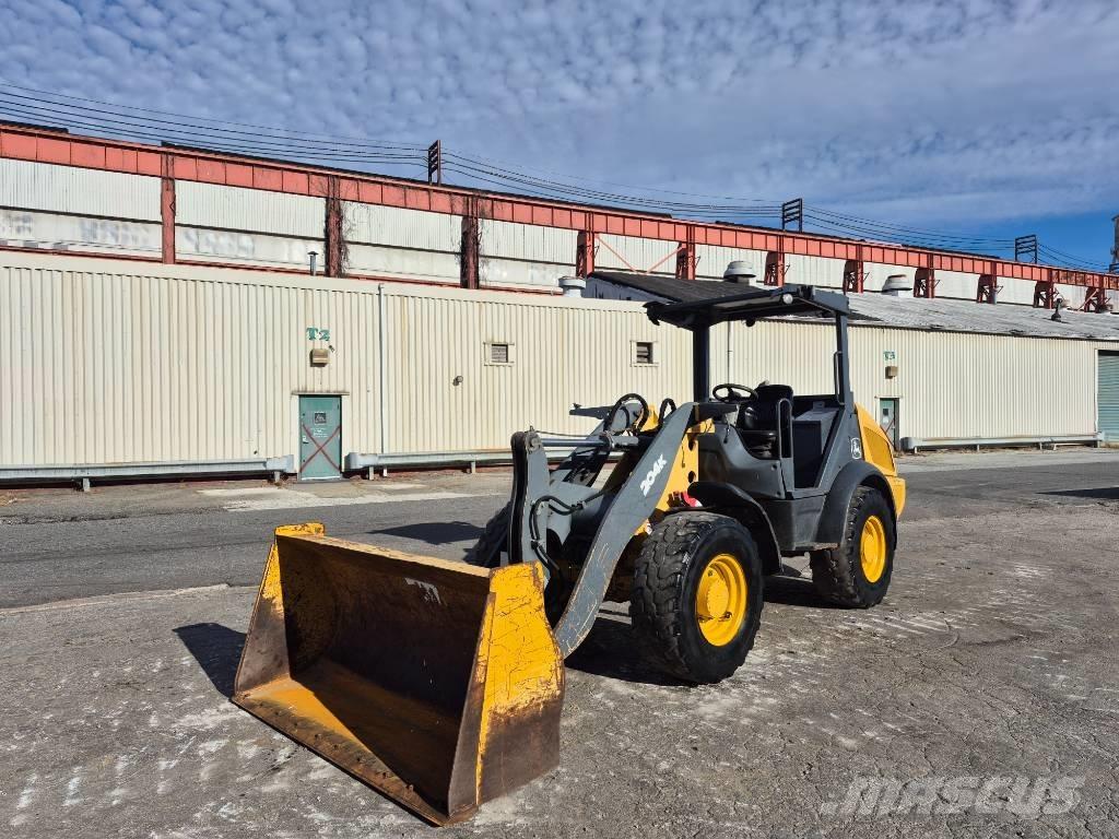 John Deere 204 K 輪胎式裝載機