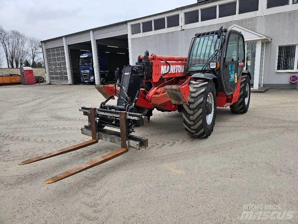 Manitou MT 1030 伸縮臂操作車