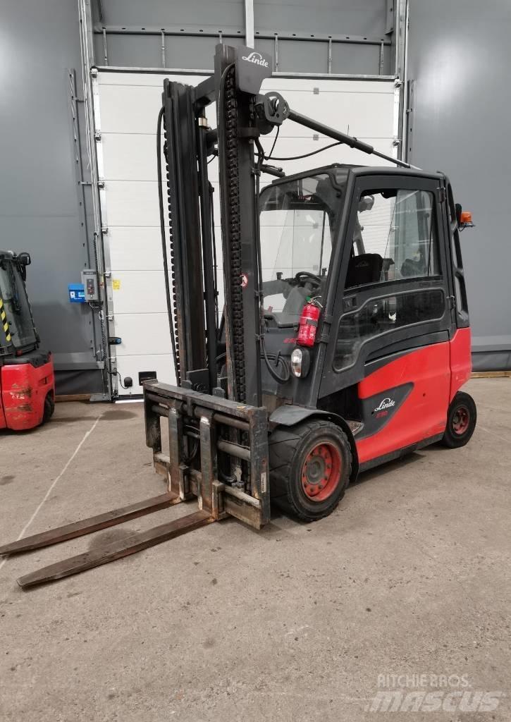 Linde E50HL-01 電動堆高機
