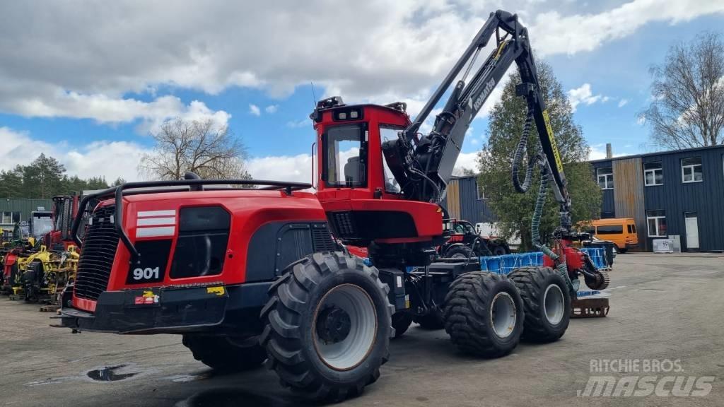 Komatsu 901 收穫機