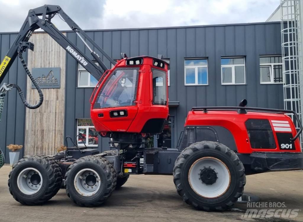 Komatsu 901 收穫機