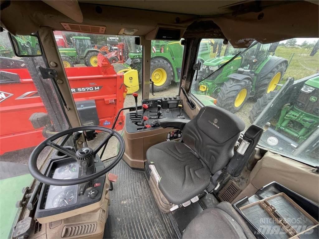 John Deere 6800 曳引機